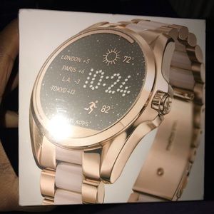 Women’s smart watch